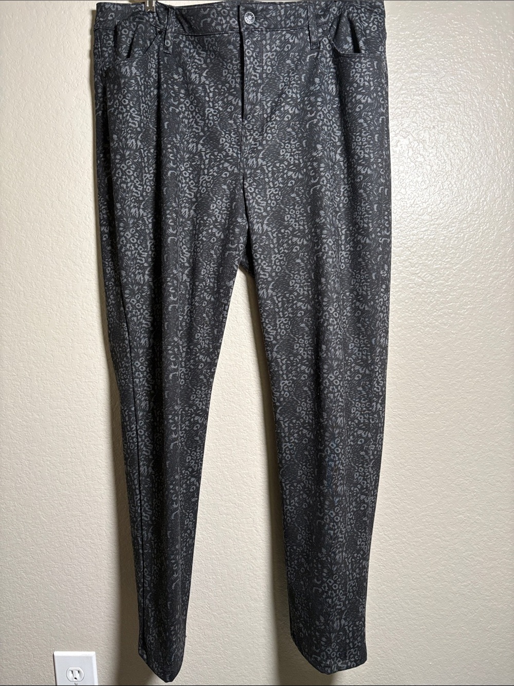 Chico's Black and Gray Subtle Animal Print Dress Pants